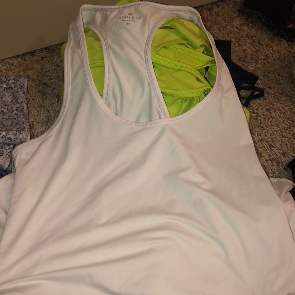 Used Athleta shirt in great condition size m